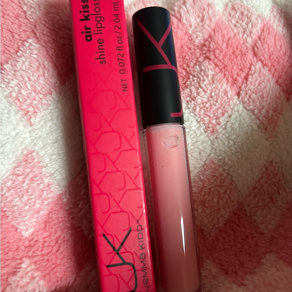 JEMMA KIDD Air Kiss Shine Lip Gloss - flaunt